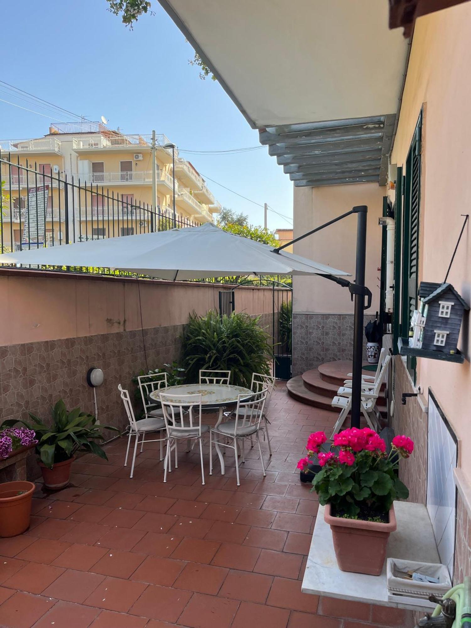 Casa Vacanze Il Gatto Rosso Trecase Exterior photo